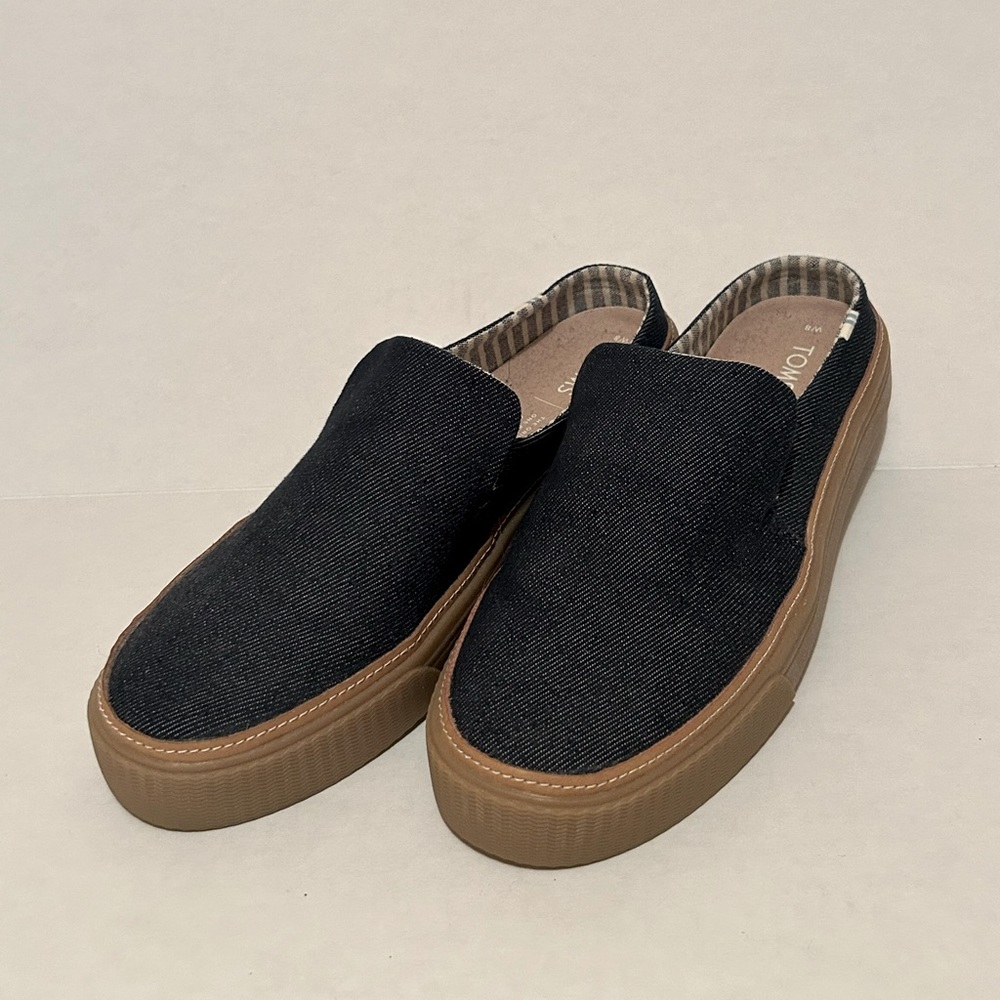 TOMS chambray miles, W8